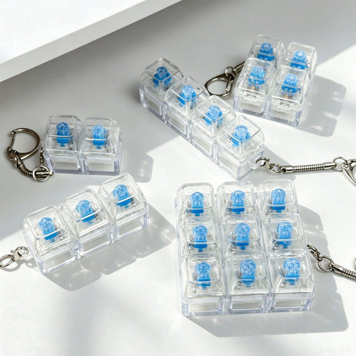 Creative High Transparent Keyboard Key Chain 234569 Decompression Toy Decompression Artifact Transparent Luminous Pendant Gift