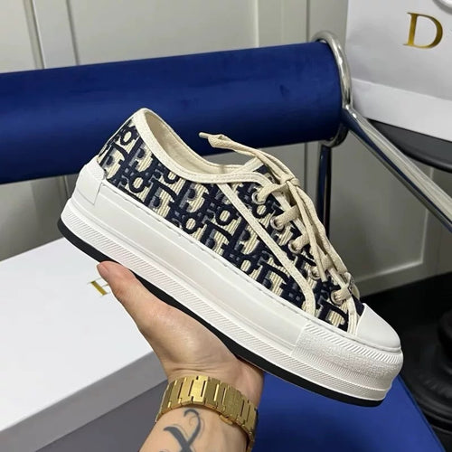 2026 Spring and Autumn New D Letter Embroidered Thick Sole Height Increasing Canvas Shoes Women's Casual All-Match Lace-up Sneakers Women