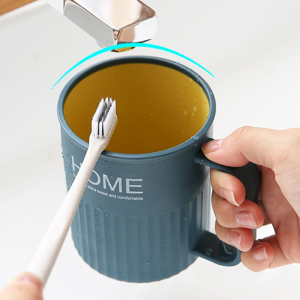 Two-Tone Handled Tooth Cup for Household Use – Simple Brushing and Rinsing Cup