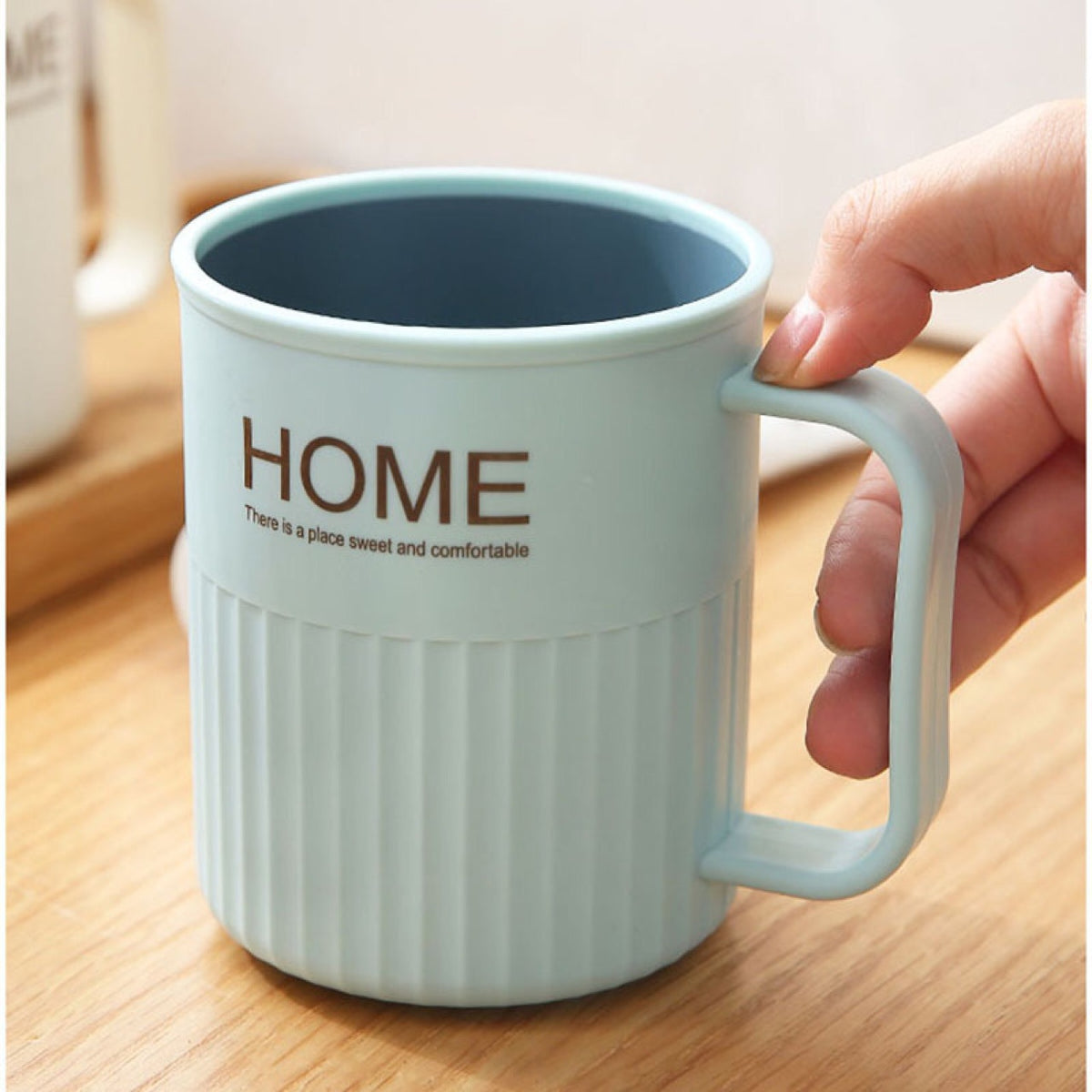 Two-Tone Handled Tooth Cup for Household Use – Simple Brushing and Rinsing Cup